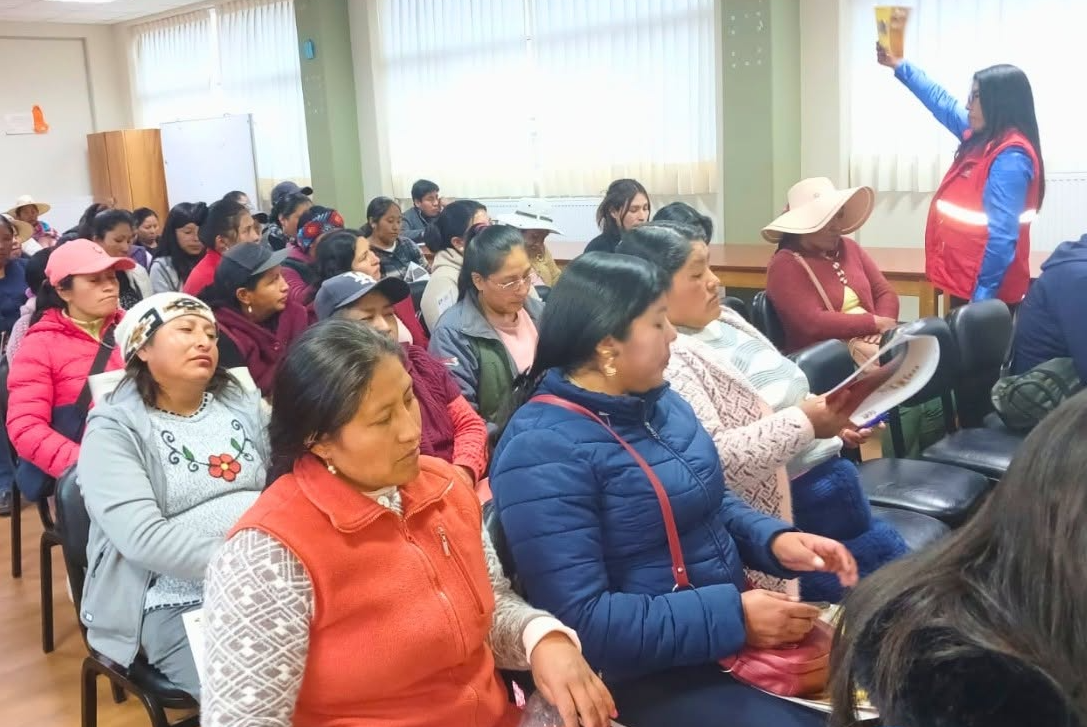 𝐃𝐑𝐓𝐏𝐄 𝐏𝐔𝐍𝐎 𝐅𝐎𝐑𝐓𝐀𝐋𝐄𝐂𝐄 𝐋𝐀 𝐏𝐀𝐑𝐓𝐈𝐂𝐈𝐏𝐀𝐂𝐈𝐎́𝐍 𝐃𝐄 𝐏𝐀𝐃𝐑𝐄𝐒 𝐃𝐄 𝐅𝐀𝐌𝐈𝐋𝐈𝐀 𝐄𝐍 𝐄𝐒𝐂𝐔𝐄𝐋𝐀 𝐃𝐄 𝐏𝐀𝐃𝐑𝐄𝐒